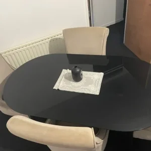 Dining table and chairs - Image 2