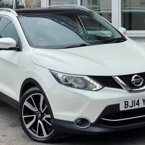 2014 Nissan Qashqai Tekna 1.5dCi Diesel SUV - Image 3
