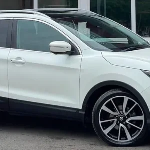 2014 Nissan Qashqai Tekna 1.5dCi Diesel SUV - Image 5