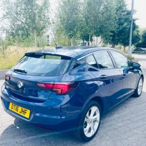 2016 Vauxhall Astra 1.4i Turbo SRi Euro 6 5-door hatchback - Image 8
