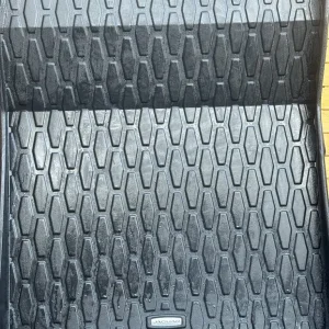 Heavy duty genuine Jaguar XF boot liner - Image 2