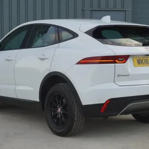 JAGUAR E-PACE 2.0 D150 Euro 6 (s/s) 5dr 2018 - Image 4