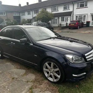 Mercedes-Benz C-Class Saloon 2012 2.1 Diesel Auto - Image 2
