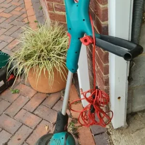 Bosch electric lawnmower and strimmer - Image 2