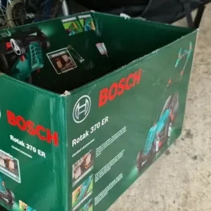 Bosch electric lawnmower and strimmer - Image 3