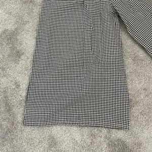 Black & White Gingham Wide-Leg Trousers – Size S, Elastic Waist - Image 2