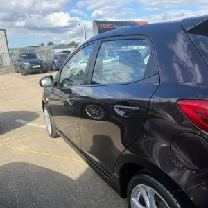 2010 Mazda2 1.3 Tamura 5-door Hatchback Petrol Manual - Image 8