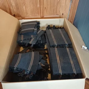 Vintage Scalextric cars and track pieces - Image 5