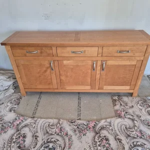 Solid oak sideboard - Image 2