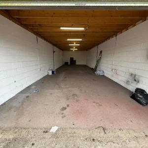Secure Roller Shutter Units to let – hinckley, hinckley and bosworth - Image 3