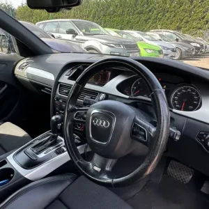 2010 Audi A4 2.0 TDI S Line 4-door diesel saloon - Image 6