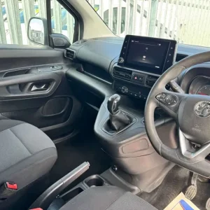 2019 Vauxhall Combo 1.6 Sportive S/S Panel Van Diesel Manual - Image 7