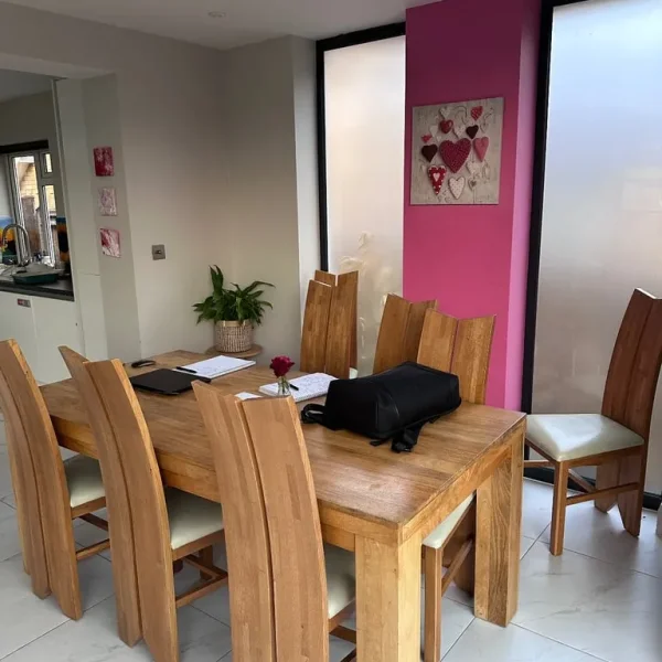 Beautiful solid wood dining table and 6 solid oak chairs