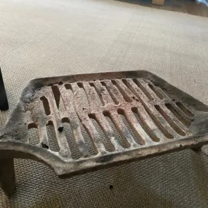 Cast iron grate and fire surround - Image 4