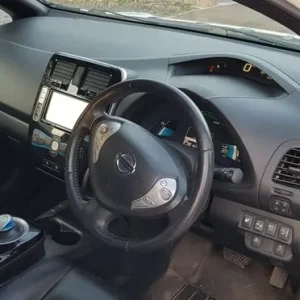 2014 Nissan Leaf Hatchback - Image 3