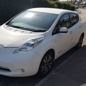 2014 Nissan Leaf Hatchback - Image 5