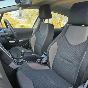 2011 Peugeot 308 1.6 VTi Active Euro 5 5-door hatchback petrol manual - Image 7
