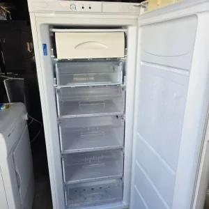 Tall freezer by Indesit - Image 2