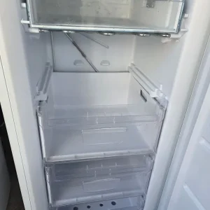 Tall freezer by Indesit - Image 4