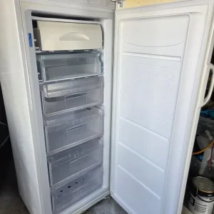 Tall freezer by Indesit - Image 7
