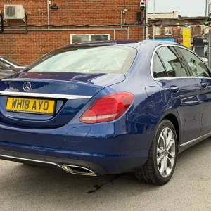 2018 Mercedes-Benz C350e Sport 2.0L Plug-in Hybrid - Image 8