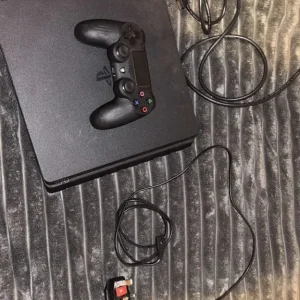 Playstation 4 - Image 3