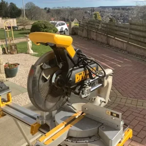 Stihl 12-inch saw blade and bench - Image 4