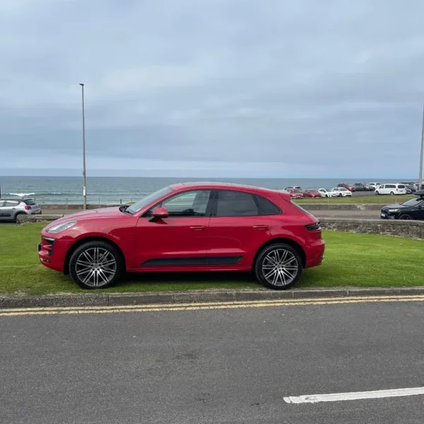 Porsche Macan Estate 2017, 3.0L Diesel, Carmine Red, 37k miles, Panoramic Roof