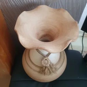 Large cream vase - Image 2