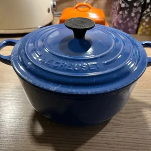 Le Creuset 20cm cast iron casserole, blue - Image 2