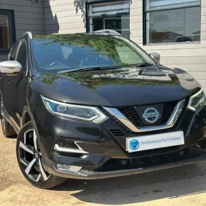2017 Nissan Qashqai 1.5 dCi Tekna+ Euro 6 5-door hatchback diesel manual - Image 4