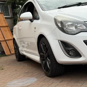 2014 Vauxhall Corsa SRI 3-door hatchback - Image 2
