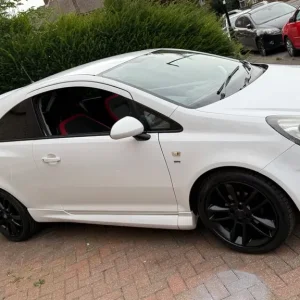 2014 Vauxhall Corsa SRI 3-door hatchback - Image 3