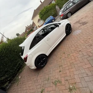 2014 Vauxhall Corsa SRI 3-door hatchback - Image 4