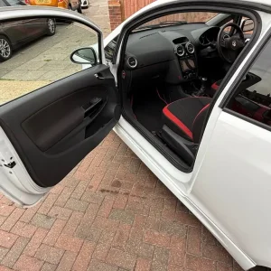 2014 Vauxhall Corsa SRI 3-door hatchback - Image 7