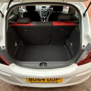 2014 Vauxhall Corsa SRI 3-door hatchback - Image 8