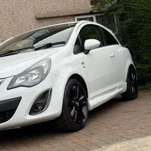2014 Vauxhall Corsa SRI 3-door hatchback
