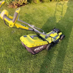 Ryobi cordless lawnmower - Image 2