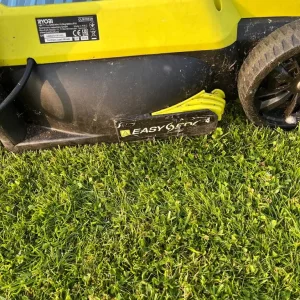 Ryobi cordless lawnmower - Image 4