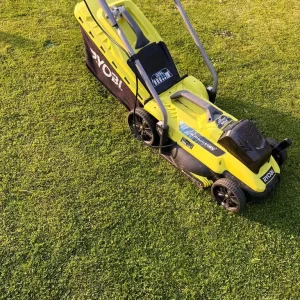 Ryobi cordless lawnmower - Image 5
