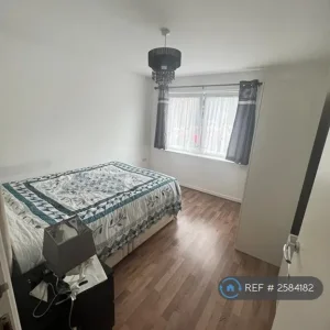 2 bedroom flat in Lady Jane Place, Swanscombe, Dartford - Image 6