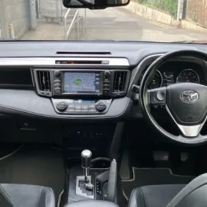 2017 Toyota RAV4 AWD Hybrid Estate - Image 5