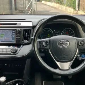 2017 Toyota RAV4 AWD Hybrid Estate - Image 6