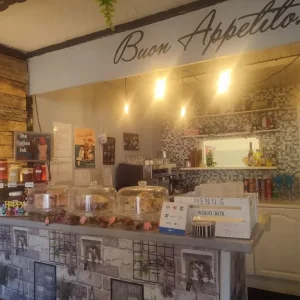 Cafe and takeaway - Image 5