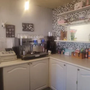 Cafe and takeaway - Image 6