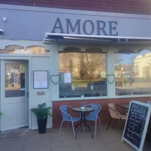 Cafe and takeaway - Image 8