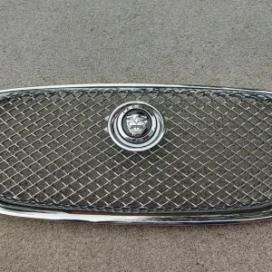 Jaguar XF X250 Chrome Front Bumper Grill With Badge (2008–2011)