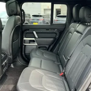 2021 Land Rover Defender 2.0 P400e X-Dynamic HSE 110 5dr Auto With Heated Seats - Image 4