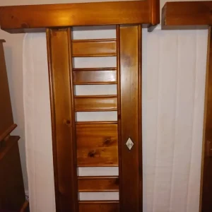 Solid wooden double bed - Image 2