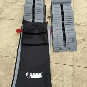Fiamma jumbo van levellers